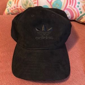 Black Adidas Baseball Hat SIZE:OS